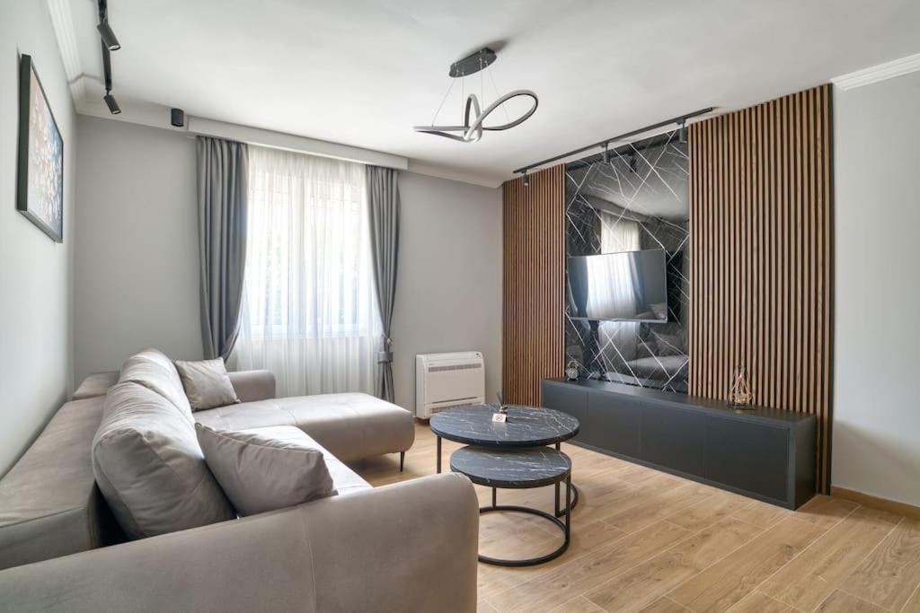 Luxury And Romantic Complex - Private Teracce & Parking - 7min From